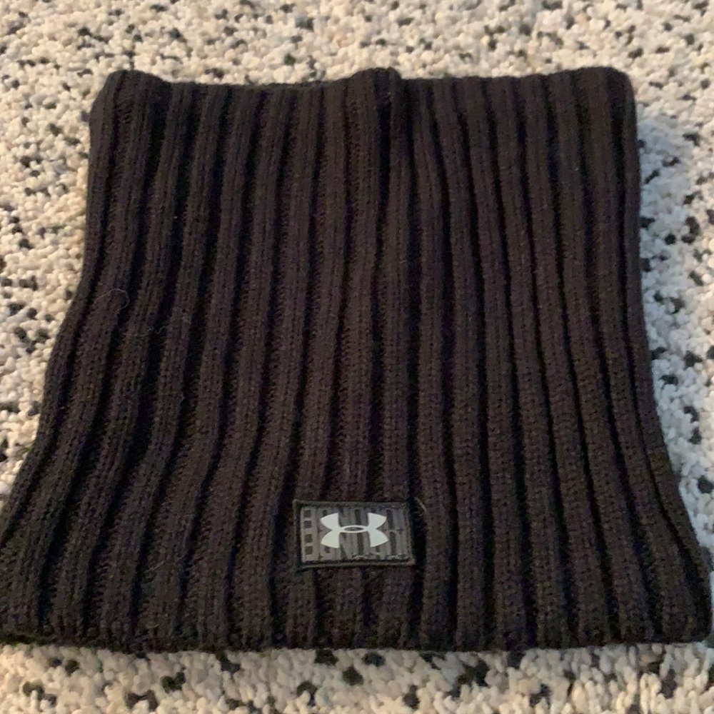 Under Armour - black neck warmer